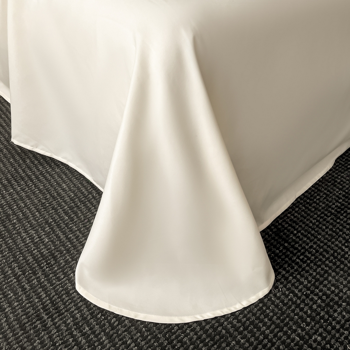 91家纺网 家纺一手货源 找家纺 置顶家纺 2025新款欧若拉亲肤提花四件套 欧若拉-奶昔白