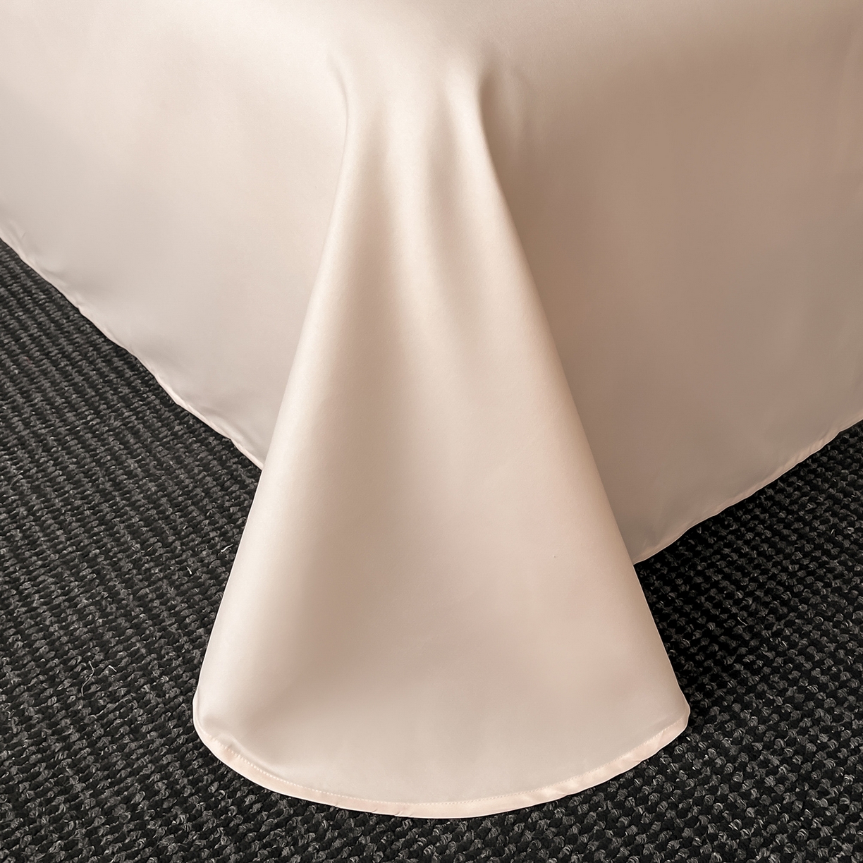 91家纺网 家纺一手货源 找家纺 置顶家纺 2025新款欧若拉亲肤提花四件套 欧若拉-玉