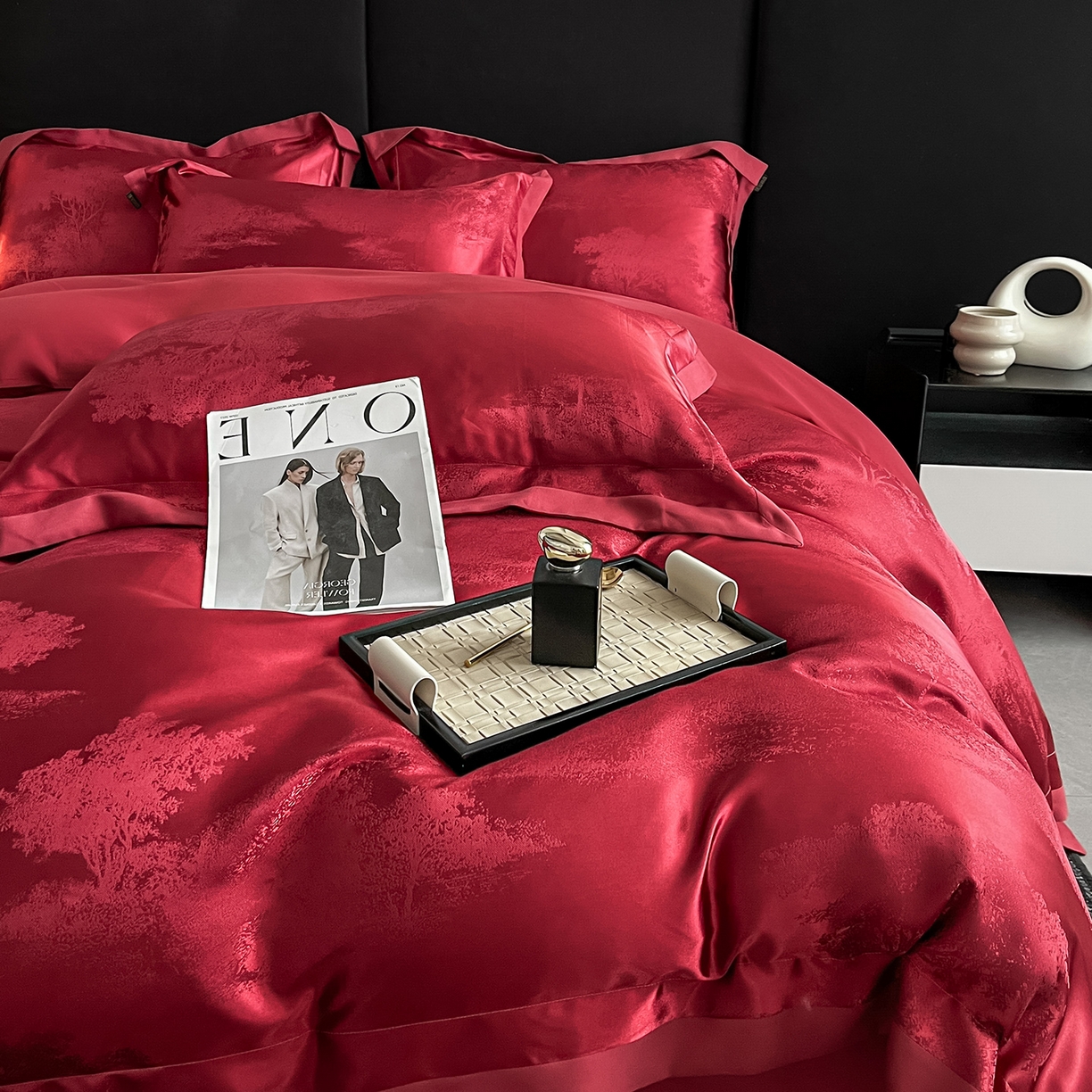 91家纺网 家纺一手货源 找家纺 置顶家纺 2025新款欧若拉亲肤提花四件套 欧若拉-酒红