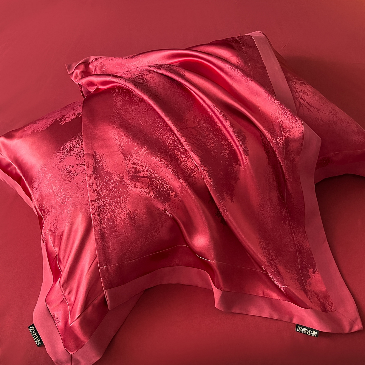 91家纺网 家纺一手货源 找家纺 置顶家纺 2025新款欧若拉亲肤提花四件套 欧若拉-酒红