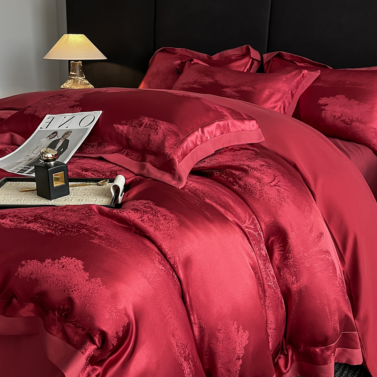 91家纺网 家纺一手货源 找家纺 置顶家纺 2025新款欧若拉亲肤提花四件套 欧若拉-酒红