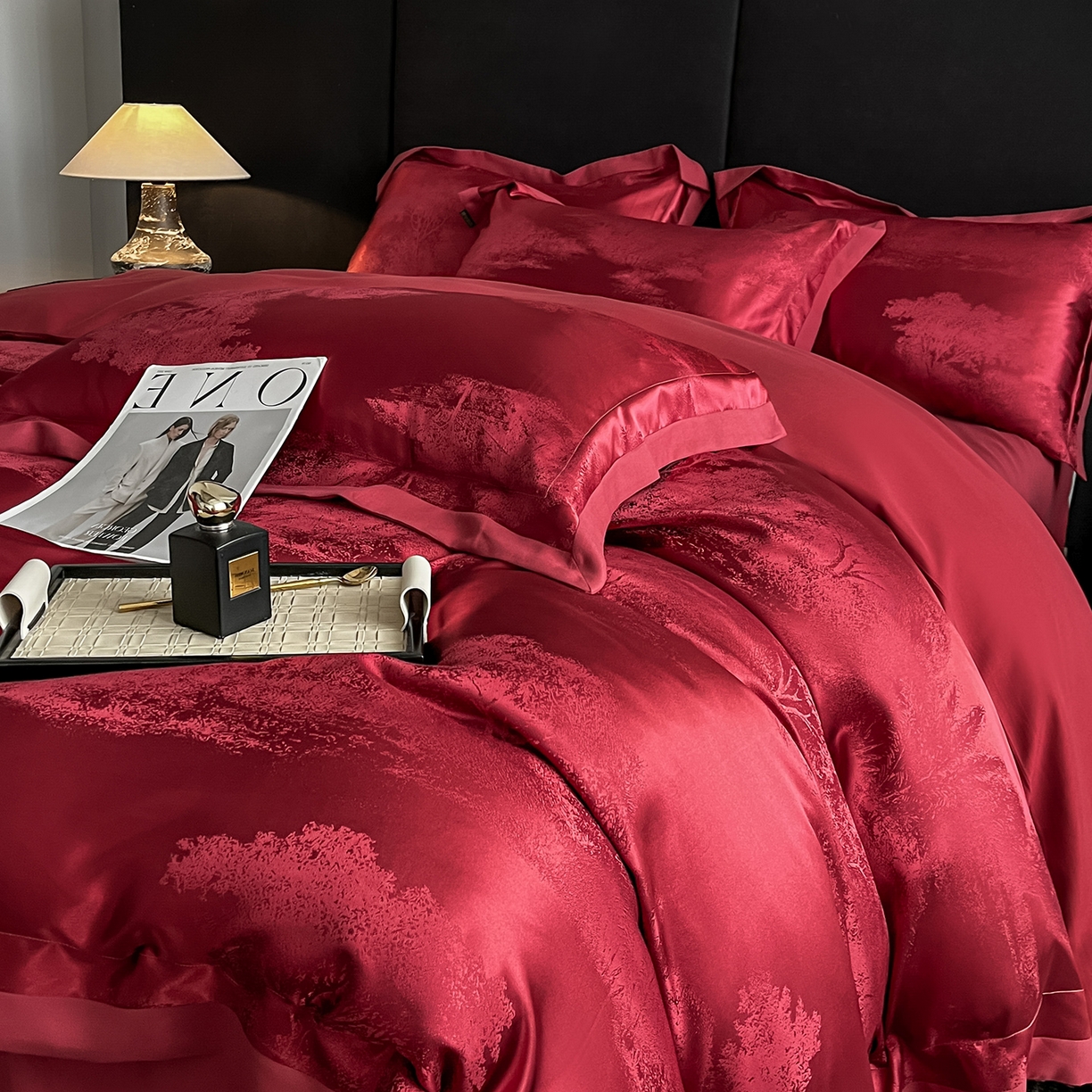 91家纺网 家纺一手货源 找家纺 置顶家纺 2025新款欧若拉亲肤提花四件套 欧若拉-酒红