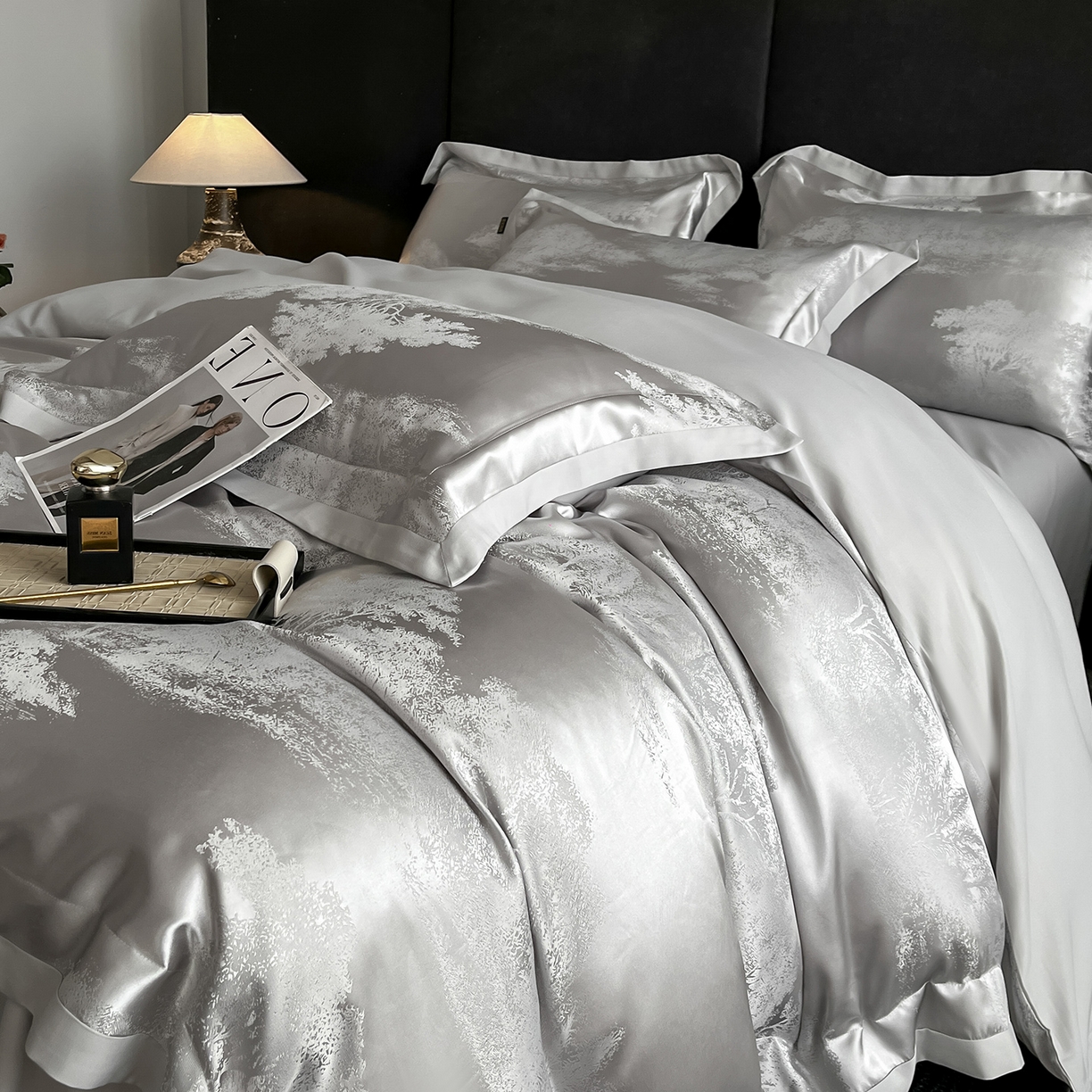 91家纺网 家纺一手货源 找家纺 置顶家纺 2025新款欧若拉亲肤提花四件套 欧若拉-山灰