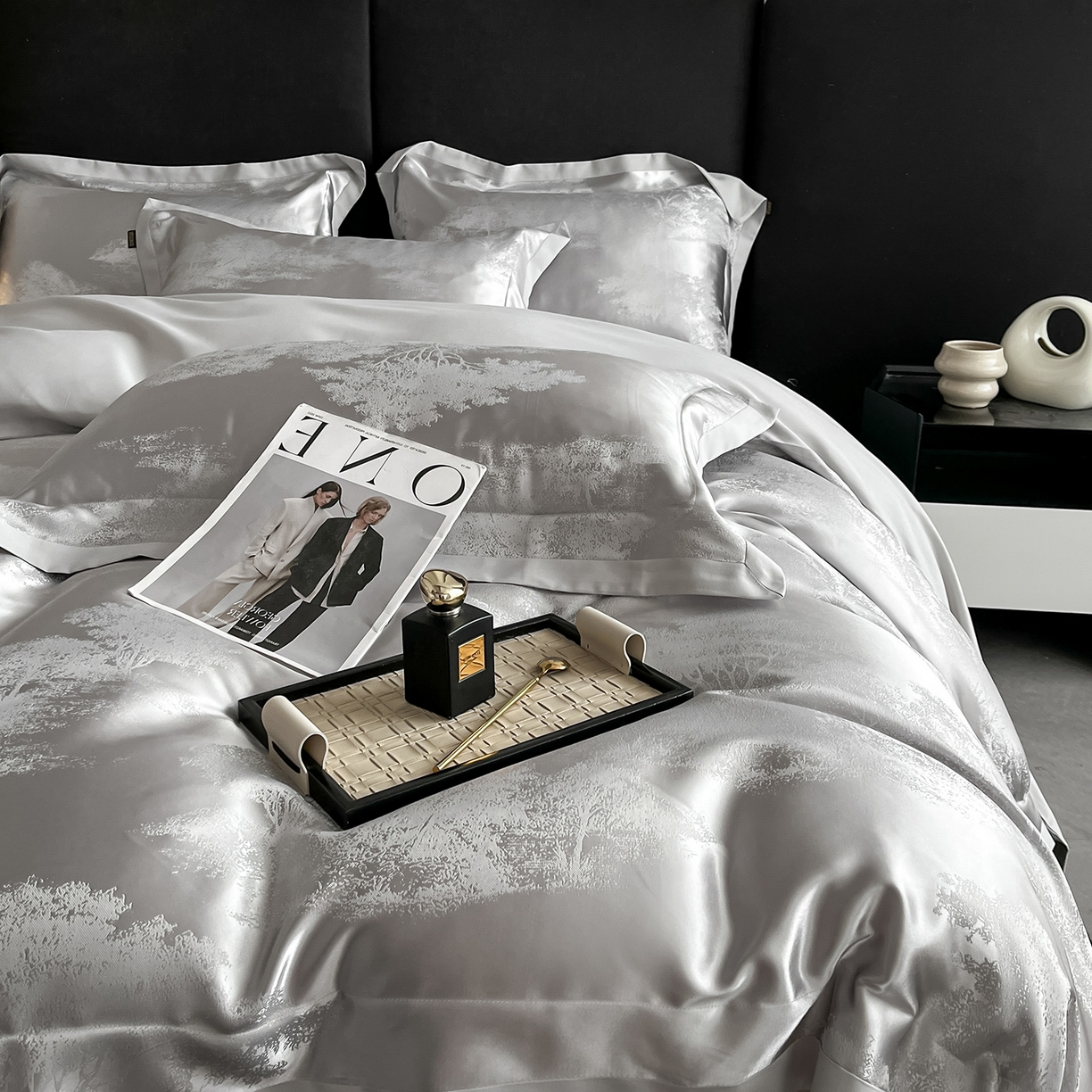 91家纺网 家纺一手货源 找家纺 置顶家纺 2025新款欧若拉亲肤提花四件套 欧若拉-山灰