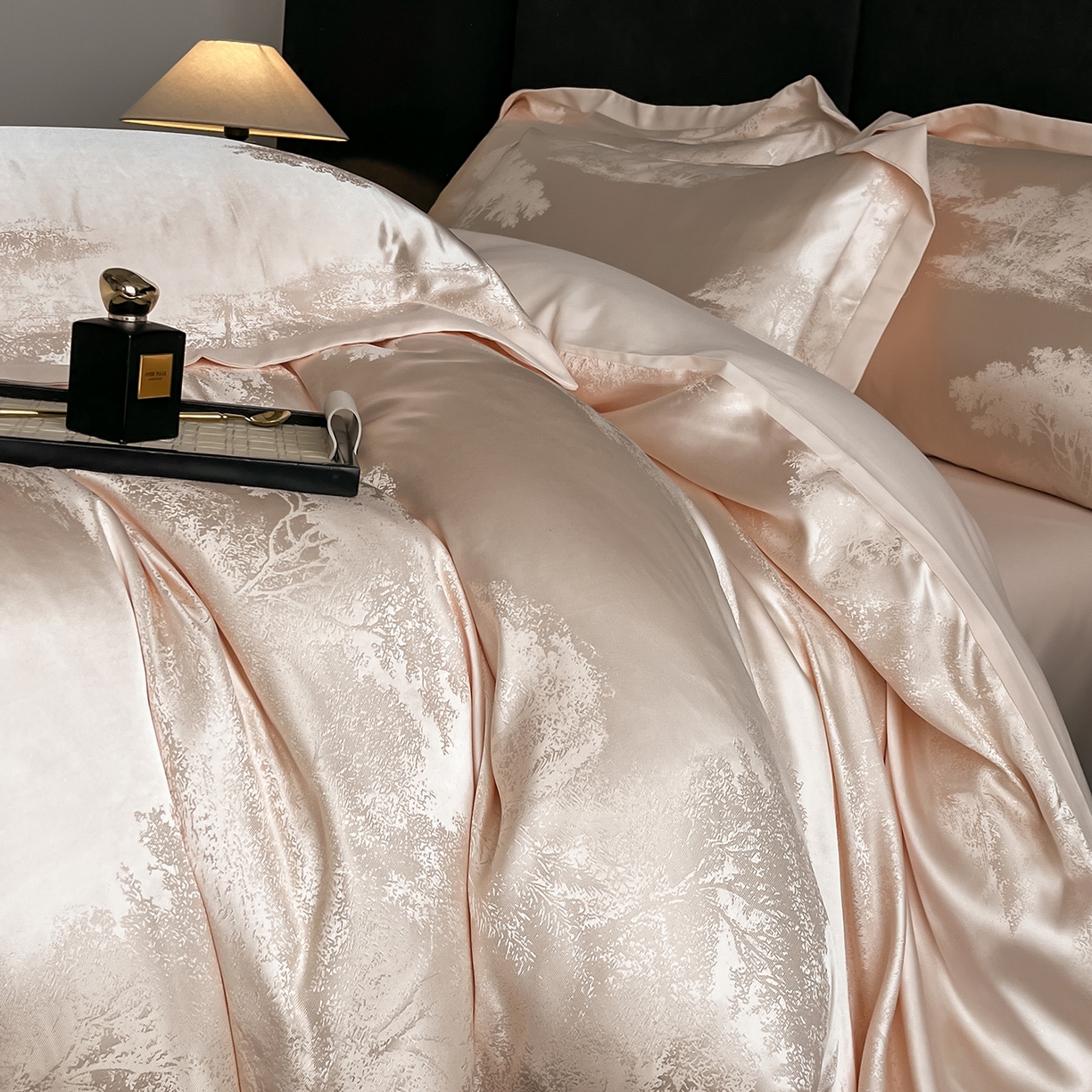 91家纺网 家纺一手货源 找家纺 置顶家纺 2025新款欧若拉亲肤提花四件套 欧若拉-玉