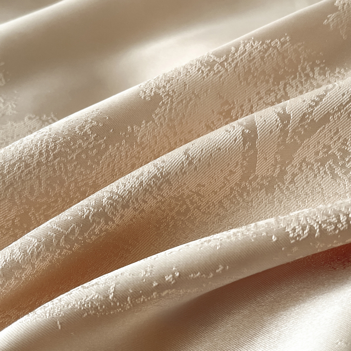 91家纺网 家纺一手货源 找家纺 置顶家纺 2025新款欧若拉亲肤提花四件套 欧若拉-香槟