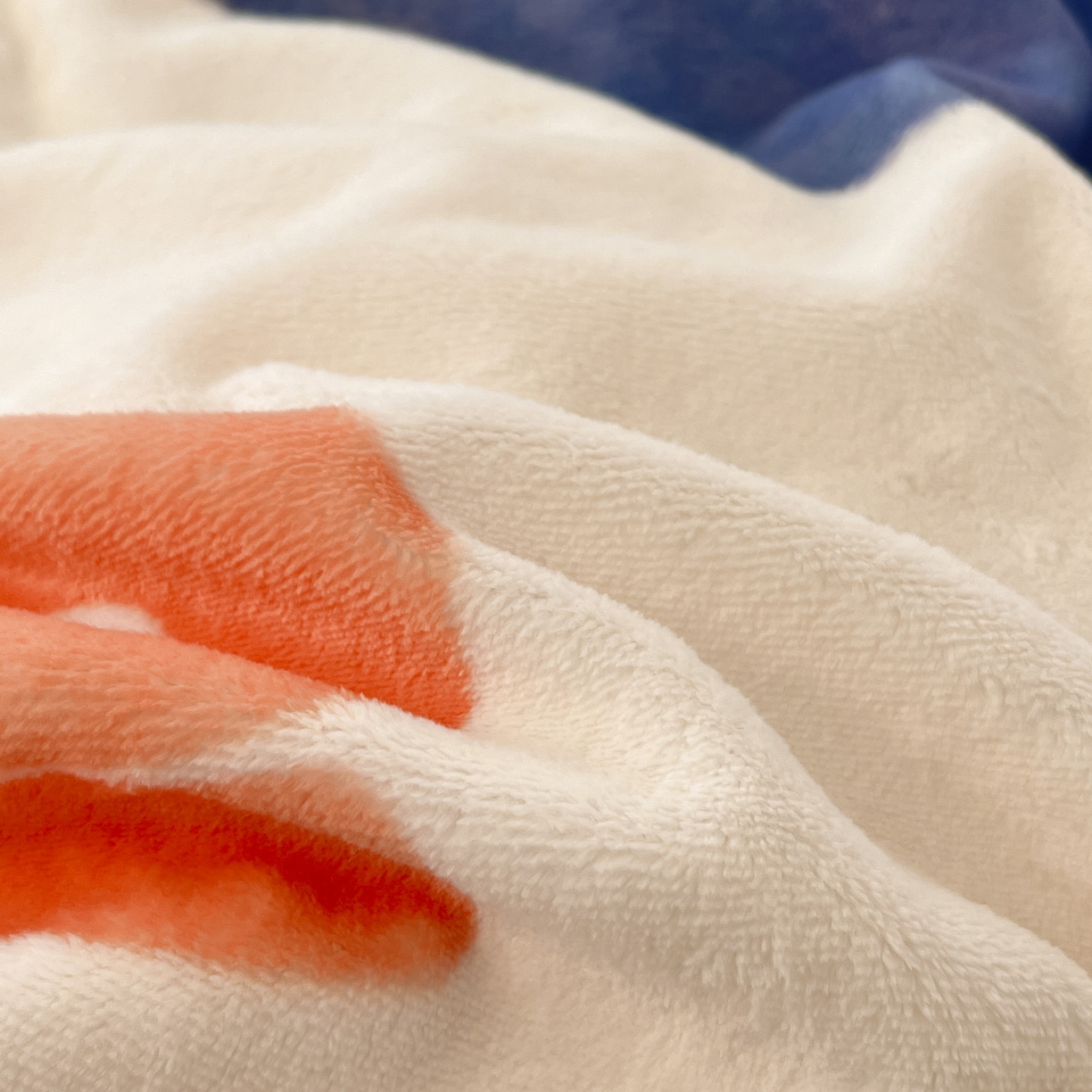 91家纺网 家纺一手货源 找家纺 蓝极人 2025新款牛奶绒印花四件套 D爱心絮语