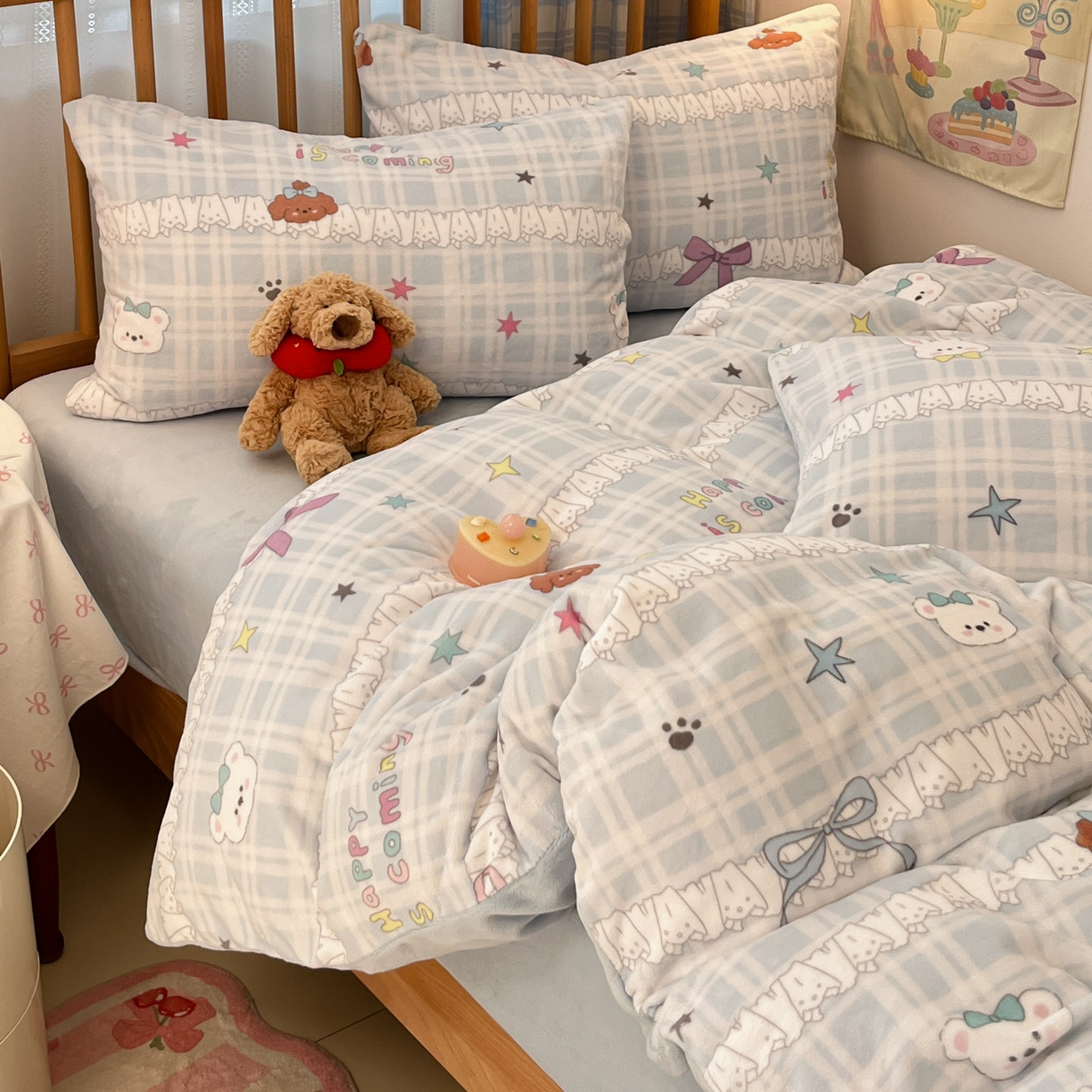 91家纺网 家纺一手货源 找家纺 蓝极人 2025新款牛奶绒印花四件套 D蕾丝萌境