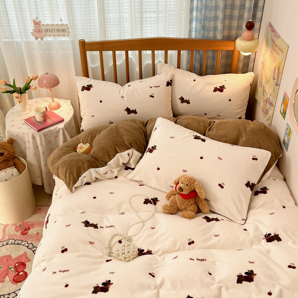 91家纺网 家纺一手货源 找家纺 蓝极人 2025新款牛奶绒印花四件套 D绯色腊肠趣