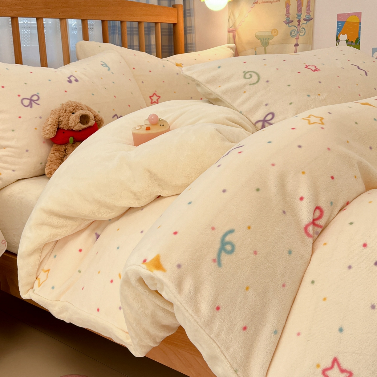 91家纺网 家纺一手货源 找家纺 蓝极人 2025新款牛奶绒印花四件套 D星彩梦