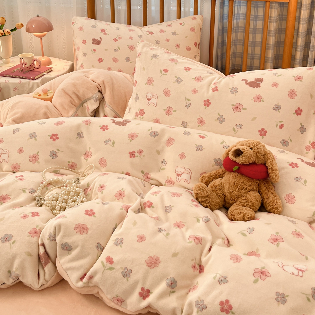 91家纺网 家纺一手货源 找家纺 蓝极人 2025新款牛奶绒印花四件套 D碎花喵喵