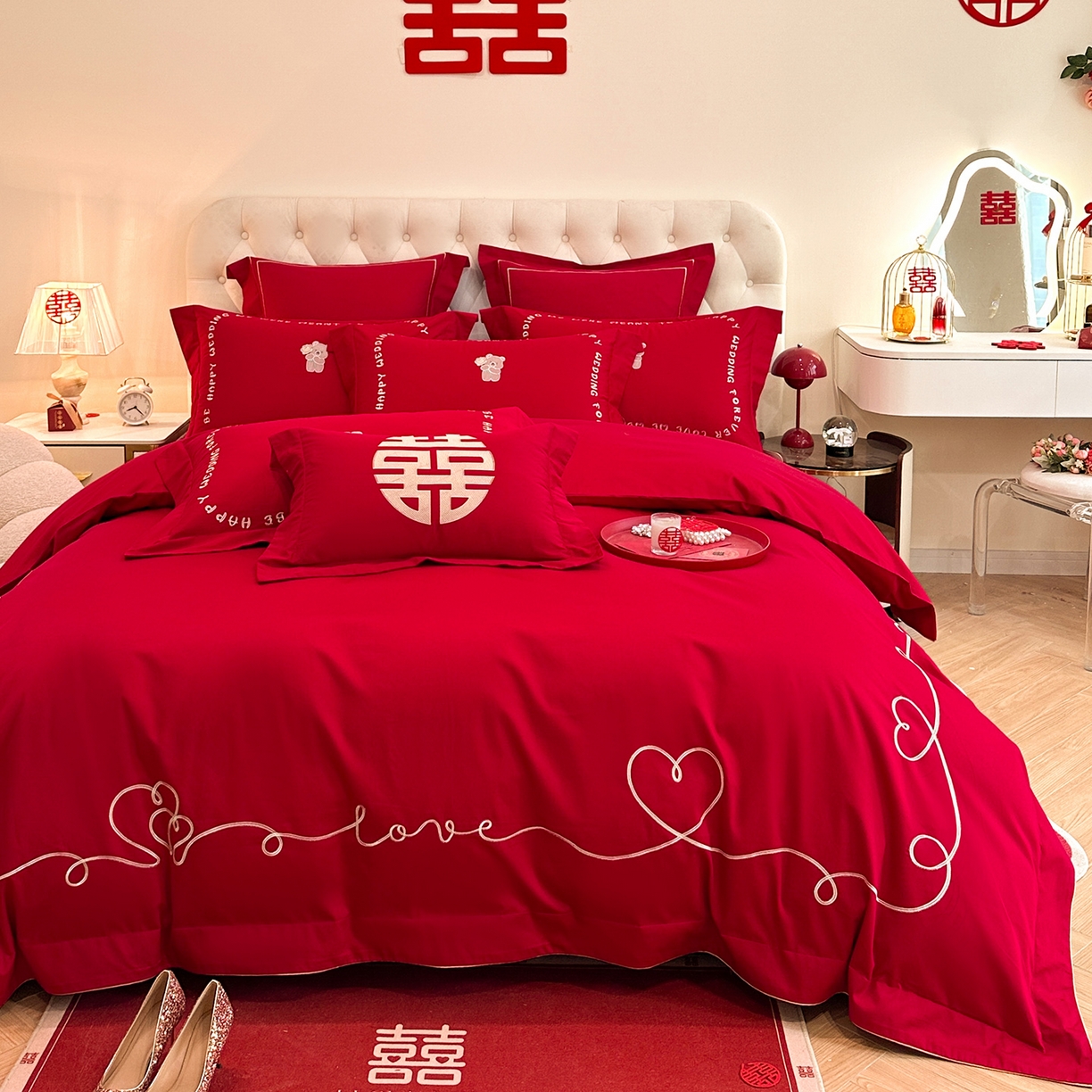 91家纺网 家纺一手货源 找家纺 置顶家纺 2025新款亲肤刺绣婚庆磨毛四件套 恩爱-大红