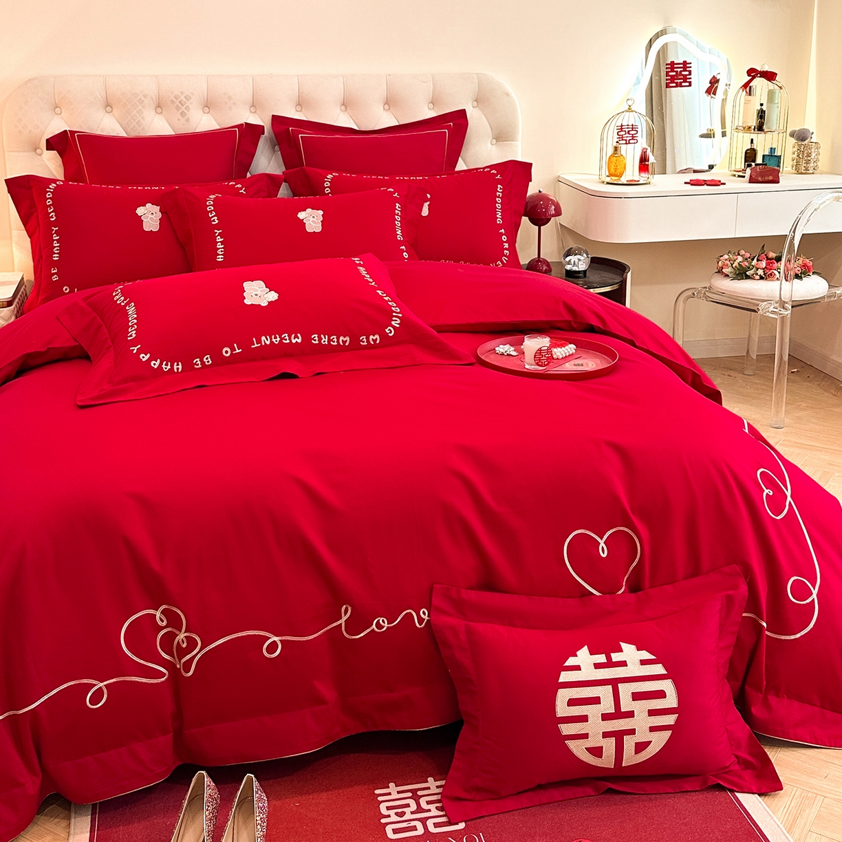 91家纺网 家纺一手货源 找家纺 置顶家纺 2025新款亲肤刺绣婚庆磨毛四件套 恩爱-大红