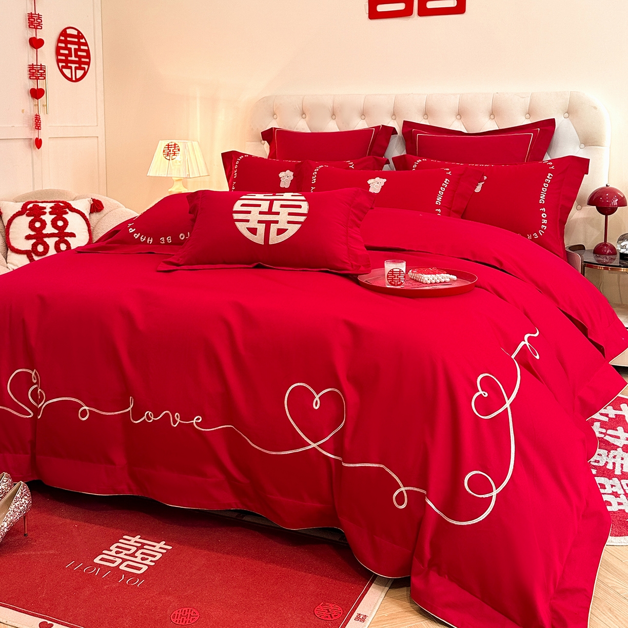 91家纺网 家纺一手货源 找家纺 置顶家纺 2025新款亲肤刺绣婚庆磨毛四件套 恩爱-大红