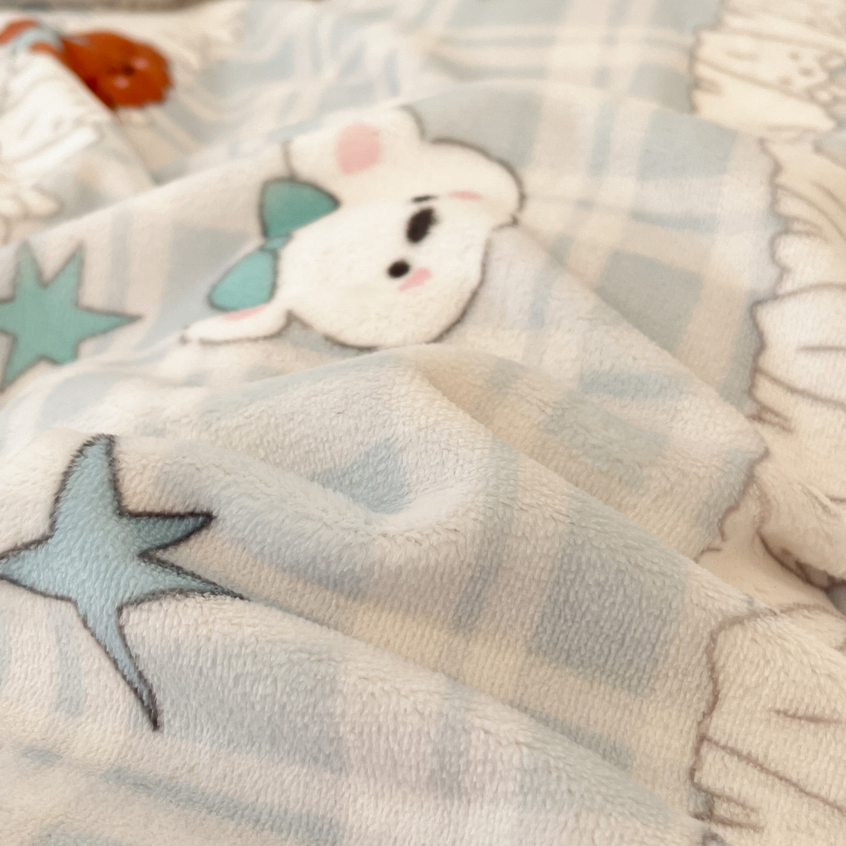 91家纺网 家纺一手货源 找家纺 酱子 2025新款牛奶绒印花四件套 D蕾丝萌境