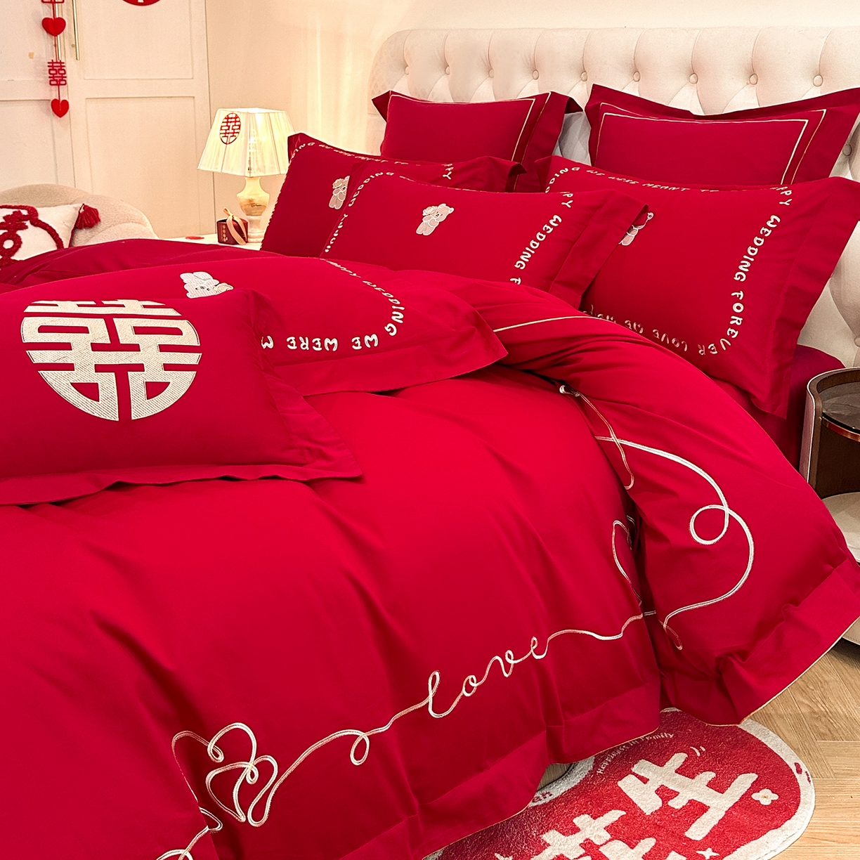 91家纺网 家纺一手货源 找家纺 置顶家纺 2025新款亲肤刺绣婚庆磨毛四件套 恩爱-大红