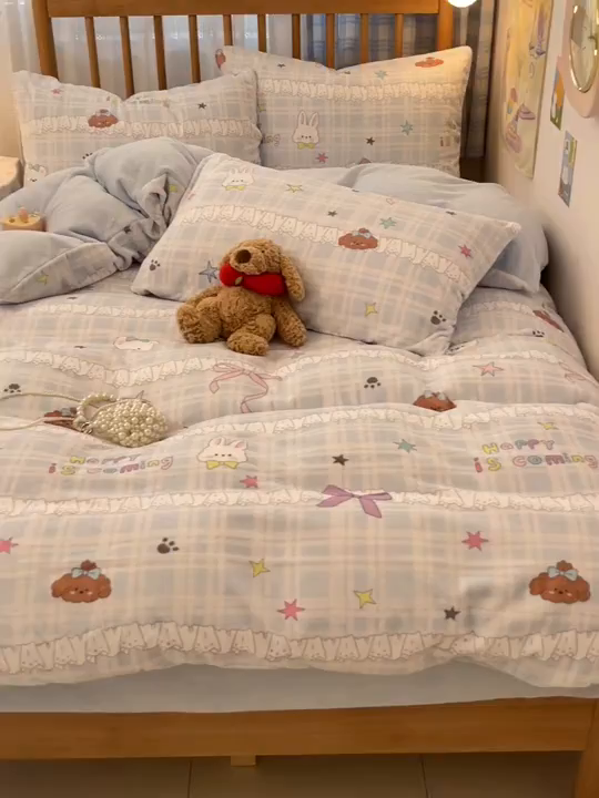 91家纺网 家纺一手货源 找家纺 酱子 2025新款牛奶绒印花四件套 D蕾丝萌境