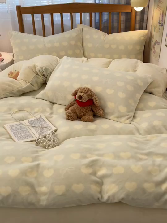 91家纺网 家纺一手货源 找家纺 酱子 2025新款牛奶绒印花四件套 D爱心蝴蝶结