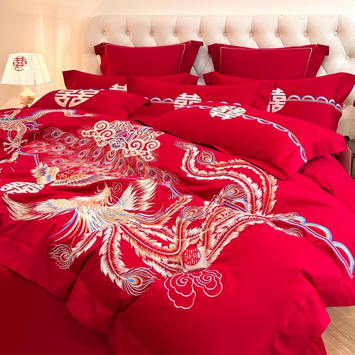 91家纺网 家纺一手货源 找家纺 置顶家纺 2025新款亲肤刺绣婚庆磨毛四件套 凤冠霞帔-大红