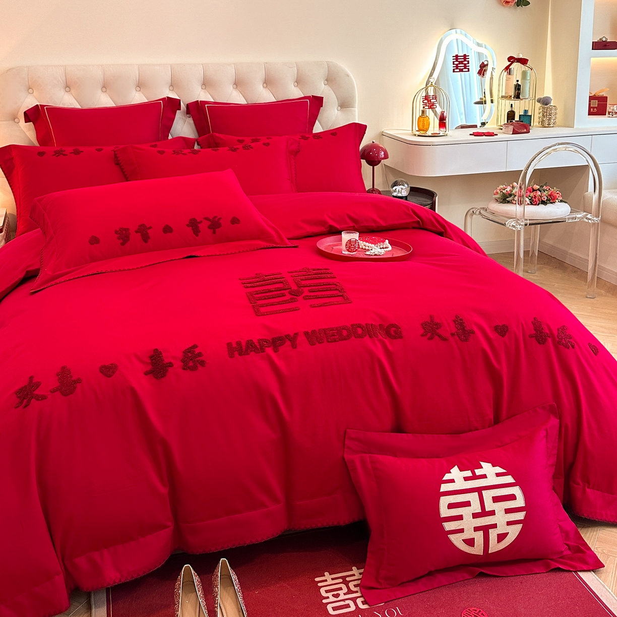 91家纺网 家纺一手货源 找家纺 置顶家纺 2025新款亲肤刺绣婚庆磨毛四件套 欢喜喜乐-大红