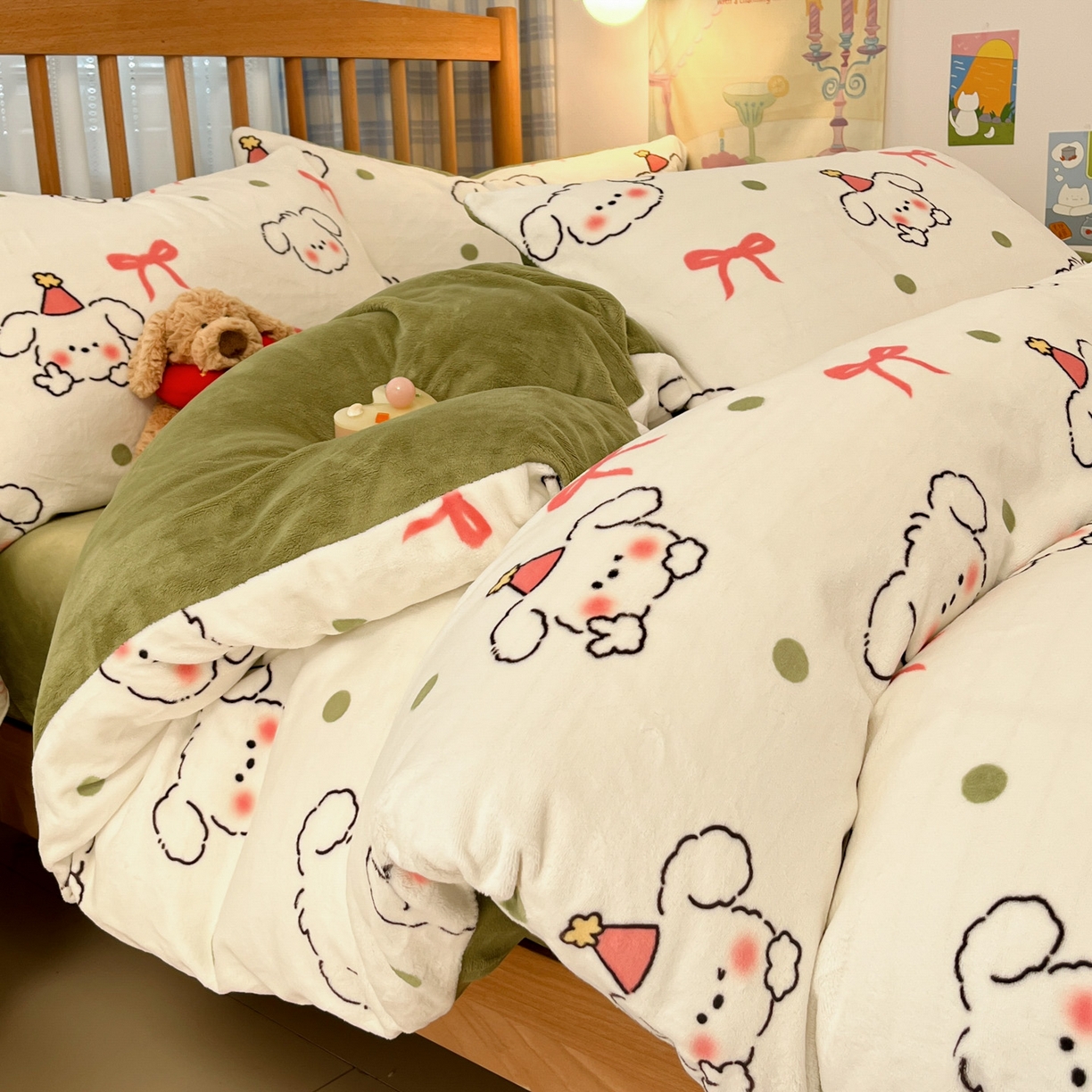 91家纺网 家纺一手货源 找家纺 酱子 2025新款牛奶绒印花四件套 D蝴蝶结狗