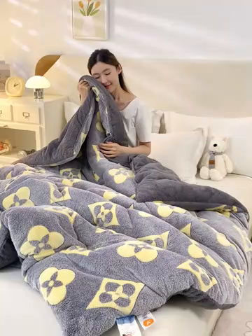 91家纺网 家纺一手货源 找家纺 （总）好梦来家纺（原锦茂家纺） 2025新款印花款A类雪花绒冬被羊羔绒冬被被芯冬季牛奶绒冬被