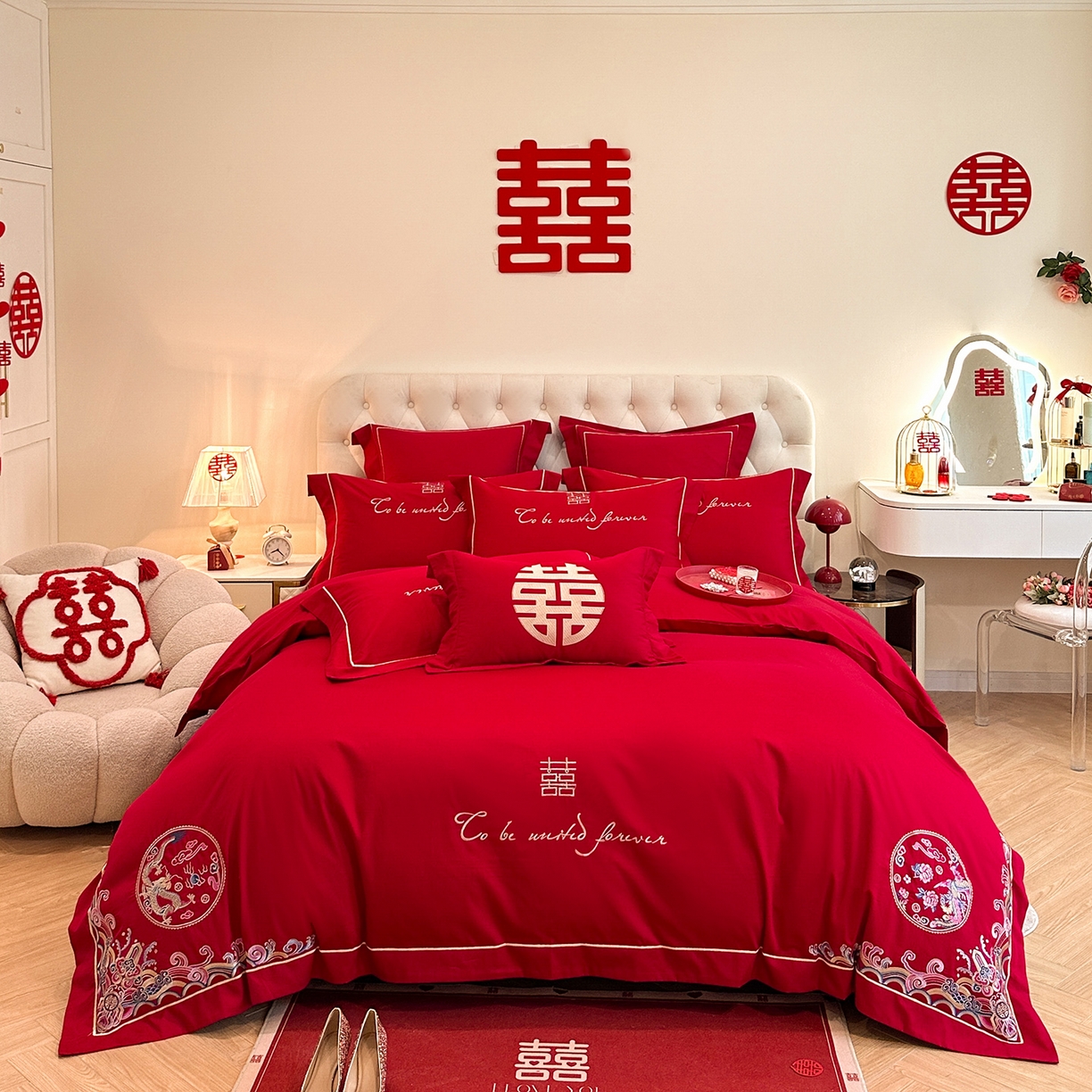91家纺网 家纺一手货源 找家纺 置顶家纺 2025新款亲肤刺绣婚庆磨毛四件套 龙凤呈祥-大红