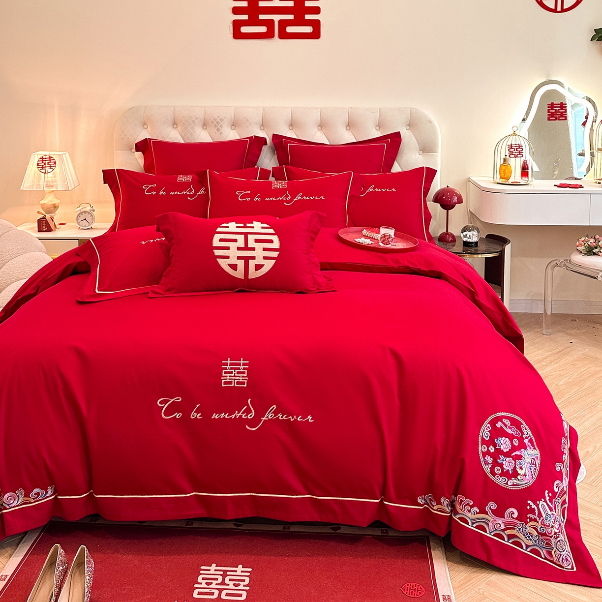 91家纺网 家纺一手货源 找家纺 置顶家纺 2025新款亲肤刺绣婚庆磨毛四件套 龙凤呈祥-大红