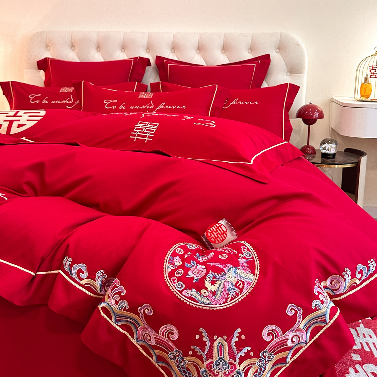 91家纺网 家纺一手货源 找家纺 置顶家纺 2025新款亲肤刺绣婚庆磨毛四件套 龙凤呈祥-大红