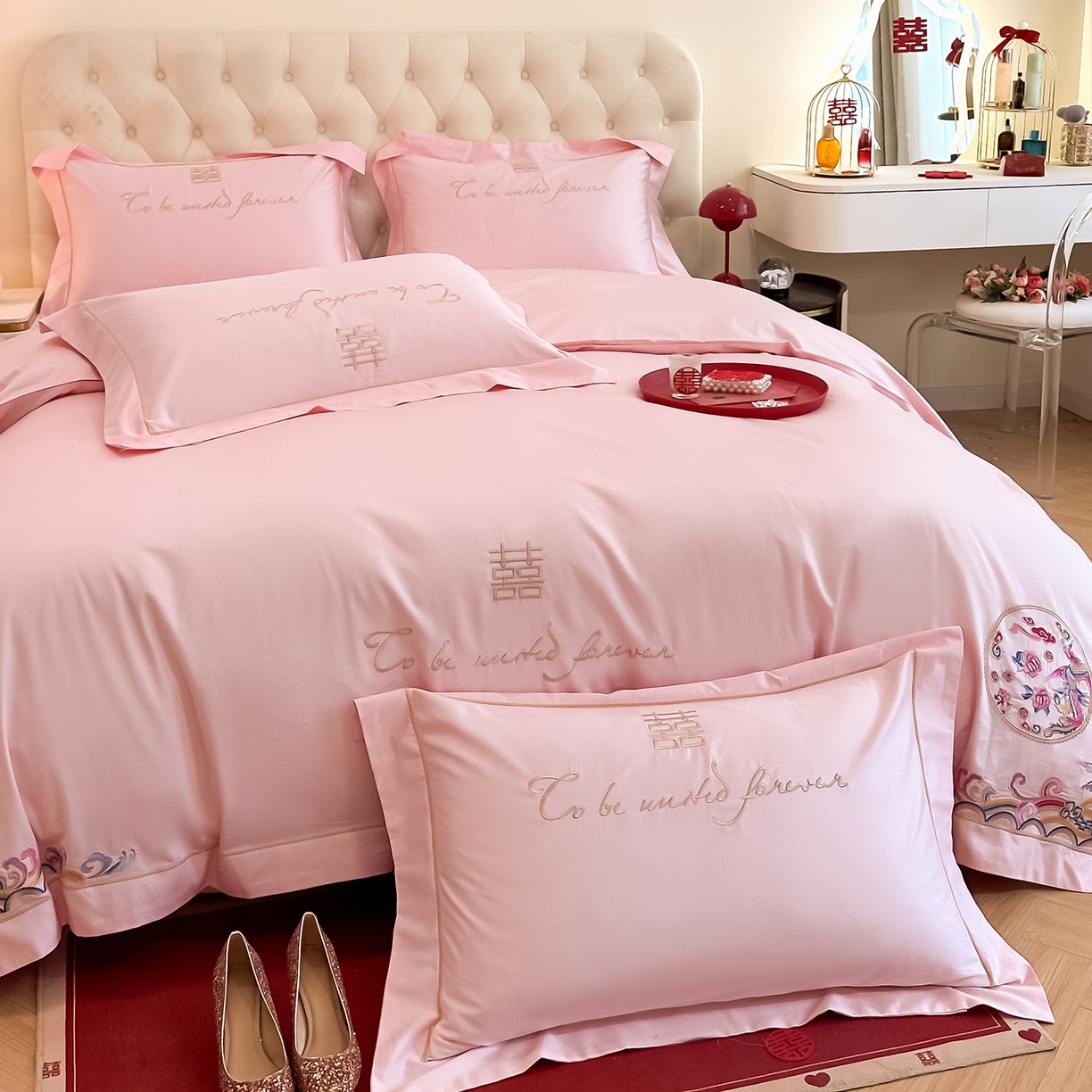 91家纺网 家纺一手货源 找家纺 置顶家纺 2025新款亲肤刺绣婚庆磨毛四件套 龙凤呈祥-粉