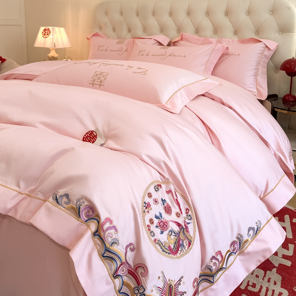 91家纺网 家纺一手货源 找家纺 置顶家纺 2025新款亲肤刺绣婚庆磨毛四件套 龙凤呈祥-粉