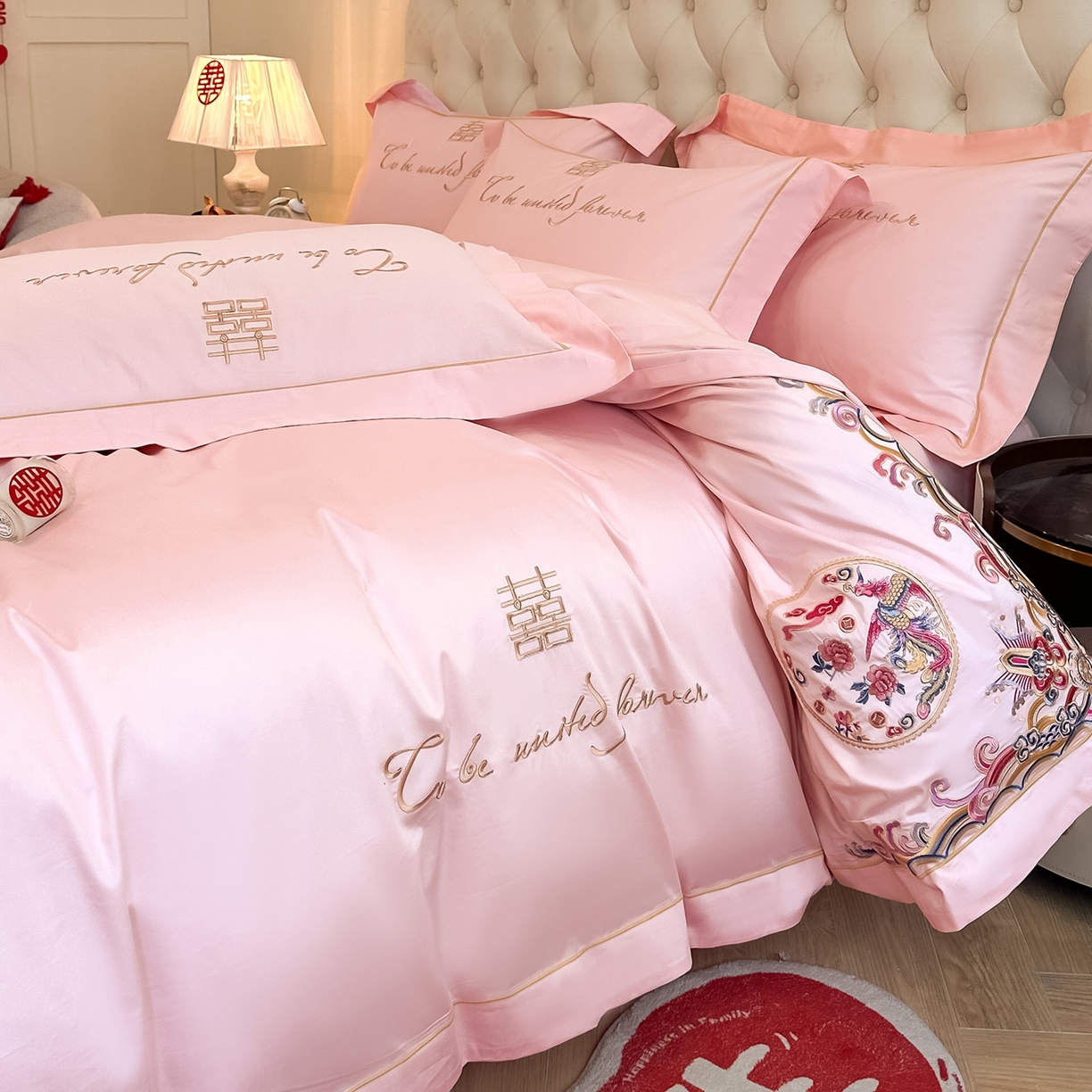 91家纺网 家纺一手货源 找家纺 置顶家纺 2025新款亲肤刺绣婚庆磨毛四件套 龙凤呈祥-粉