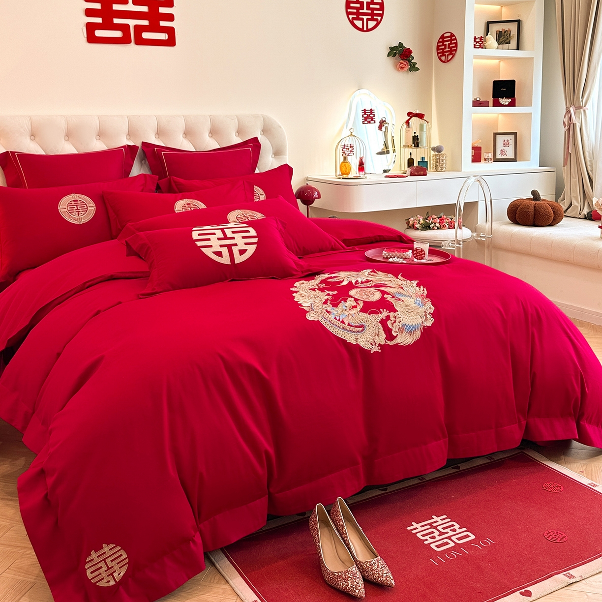 91家纺网 家纺一手货源 找家纺 置顶家纺 2025新款亲肤刺绣婚庆磨毛四件套 龙华凤贵-大红