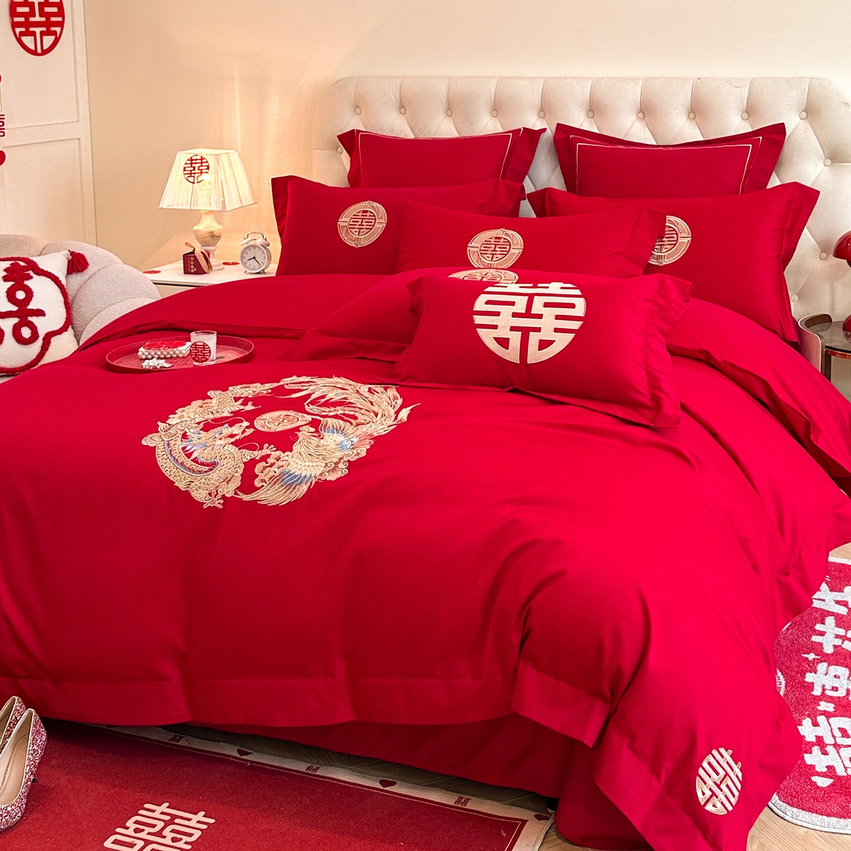 91家纺网 家纺一手货源 找家纺 置顶家纺 2025新款亲肤刺绣婚庆磨毛四件套 龙华凤贵-大红