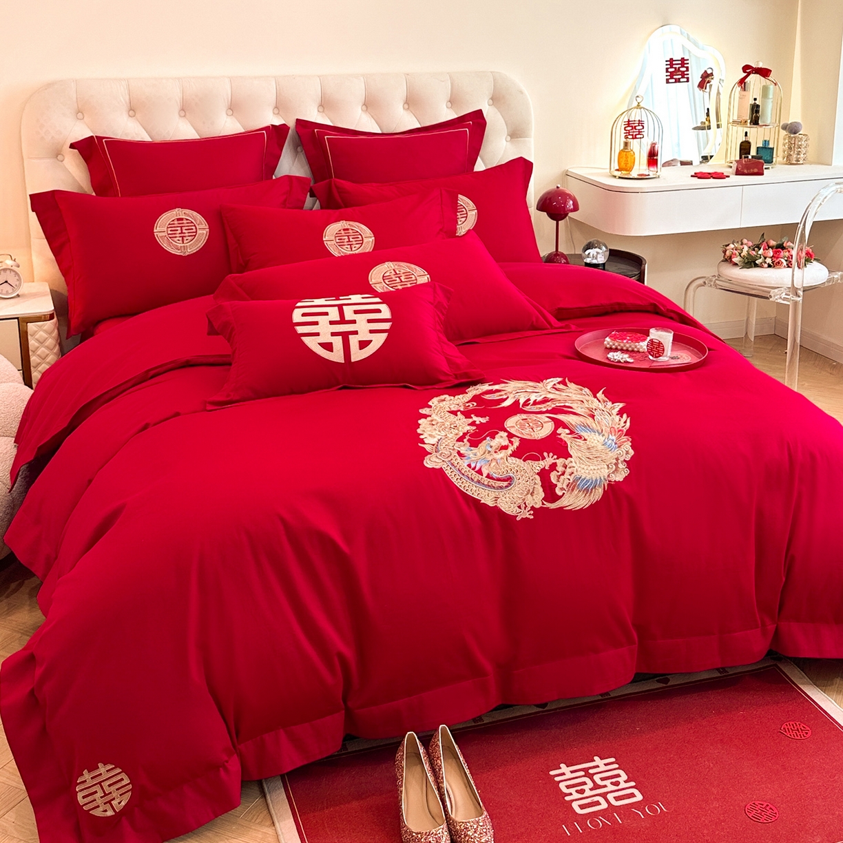 91家纺网 家纺一手货源 找家纺 置顶家纺 2025新款亲肤刺绣婚庆磨毛四件套 龙华凤贵-大红