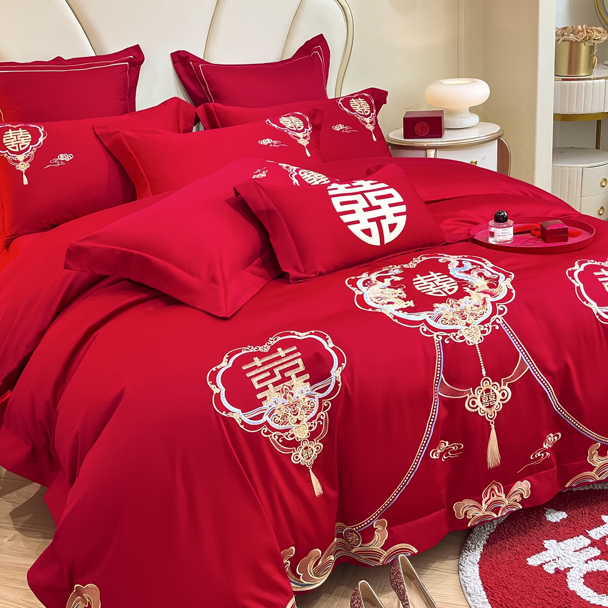 91家纺网 家纺一手货源 找家纺 置顶家纺 2025新款亲肤刺绣婚庆磨毛四件套 龙章凤姿-大红
