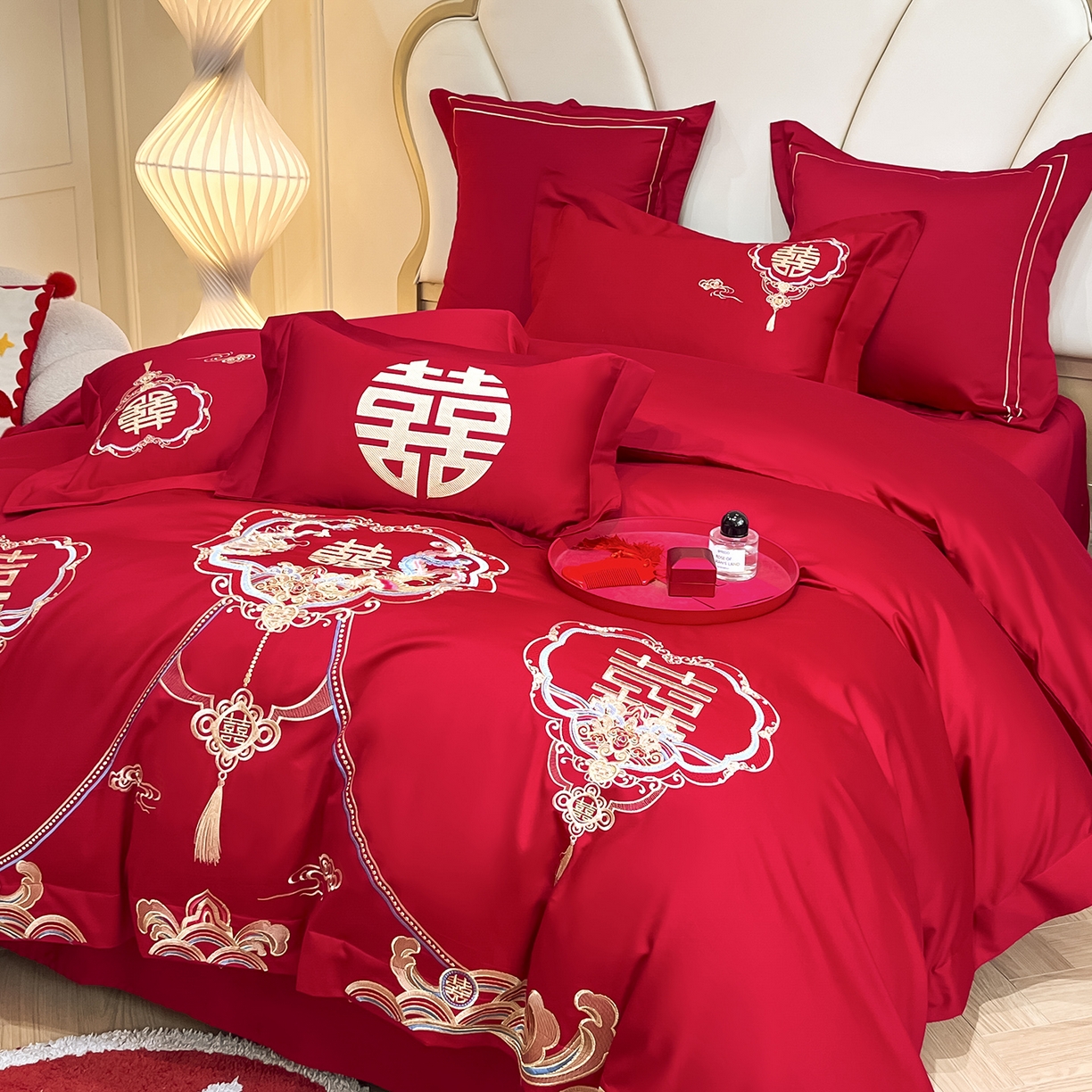 91家纺网 家纺一手货源 找家纺 置顶家纺 2025新款亲肤刺绣婚庆磨毛四件套 龙章凤姿-大红