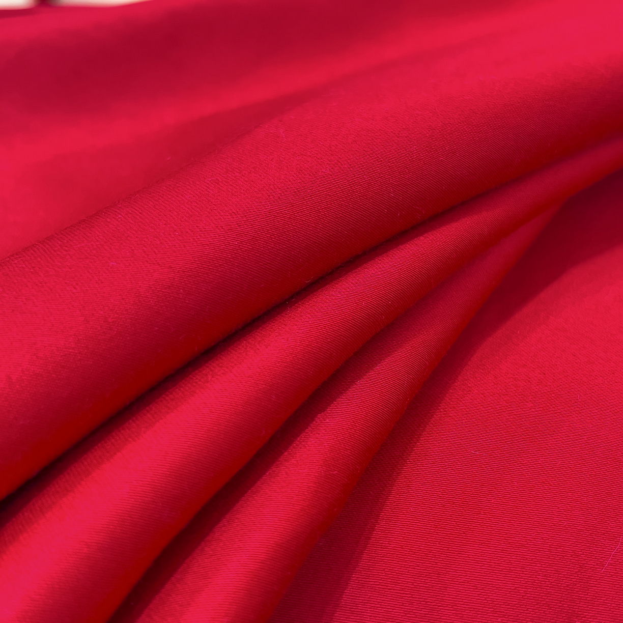 91家纺网 家纺一手货源 找家纺 置顶家纺 2025新款亲肤刺绣婚庆磨毛四件套 龙章凤姿-大红