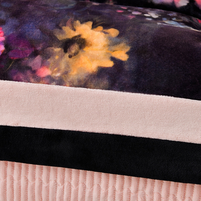 91家纺网 家纺一手货源 找家纺 馨梦缘 2025新款牛奶绒数码印花四件套 百花齐放-粉