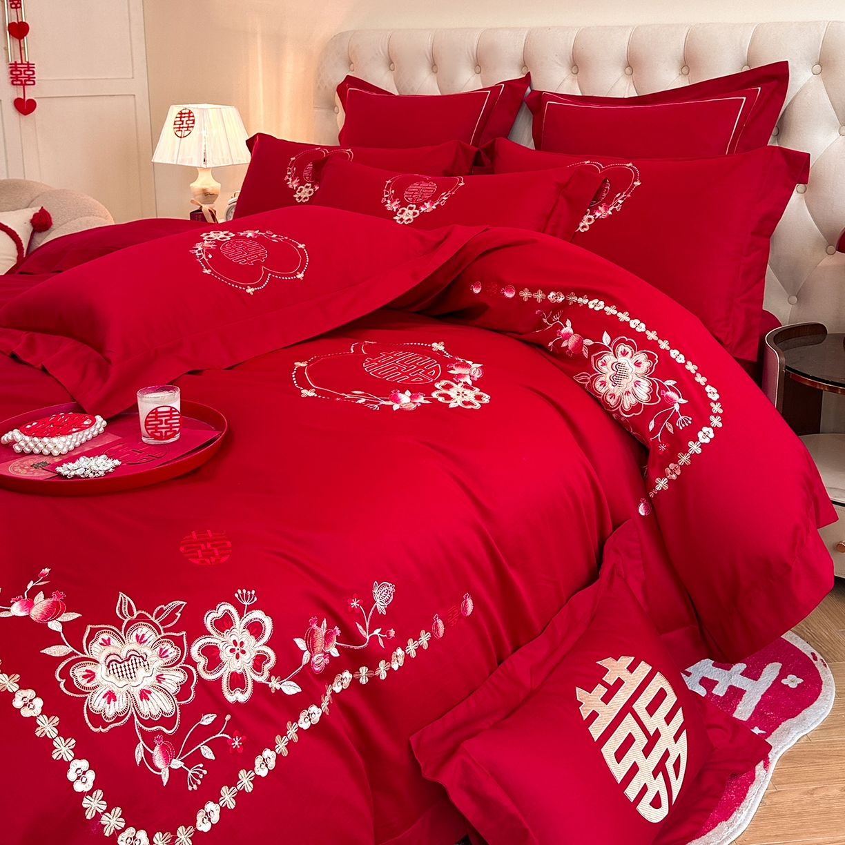 91家纺网 家纺一手货源 找家纺 置顶家纺 2025新款亲肤刺绣婚庆磨毛四件套 倾心-大红