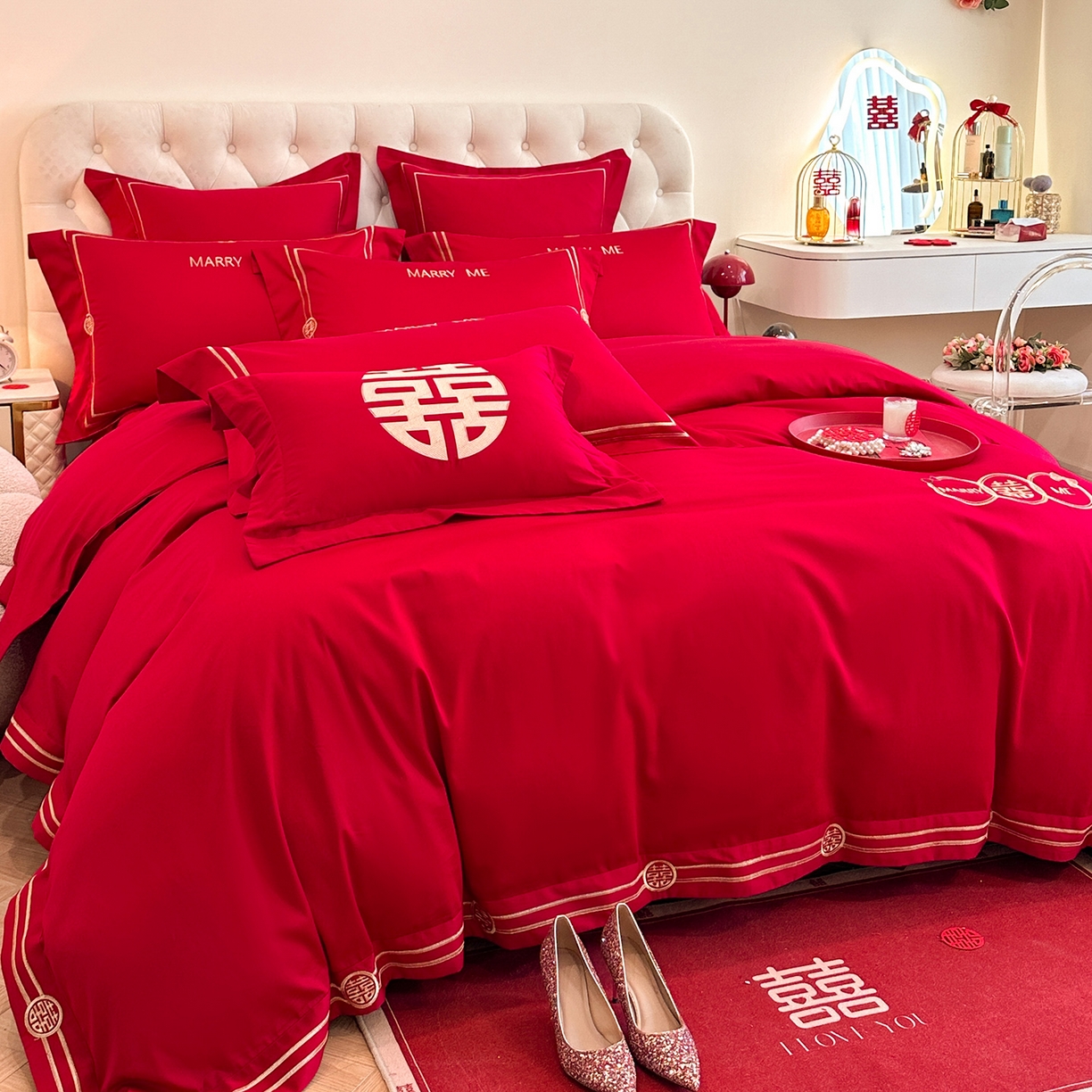 91家纺网 家纺一手货源 找家纺 置顶家纺 2025新款亲肤刺绣婚庆磨毛四件套 如意双喜-大红