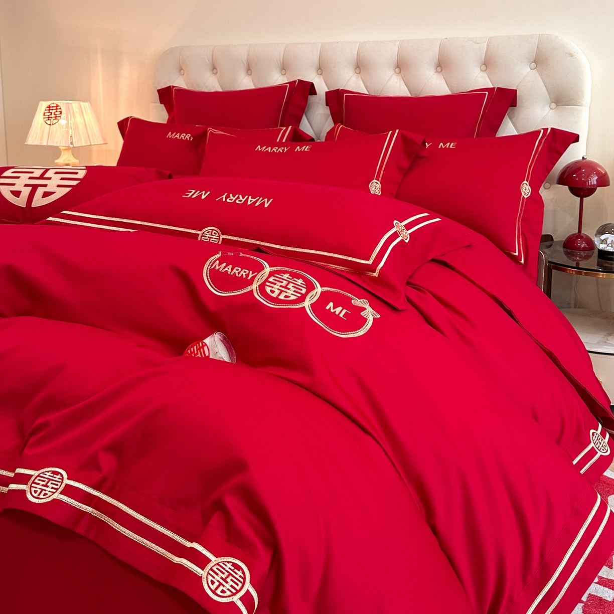 91家纺网 家纺一手货源 找家纺 置顶家纺 2025新款亲肤刺绣婚庆磨毛四件套 如意双喜-大红