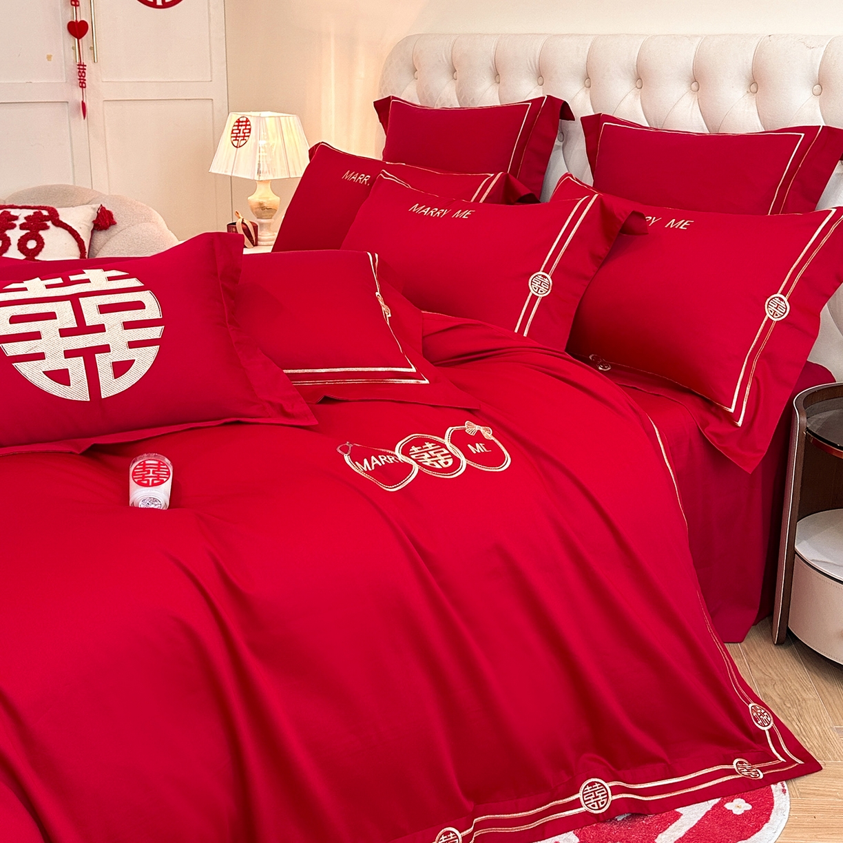 91家纺网 家纺一手货源 找家纺 置顶家纺 2025新款亲肤刺绣婚庆磨毛四件套 如意双喜-大红