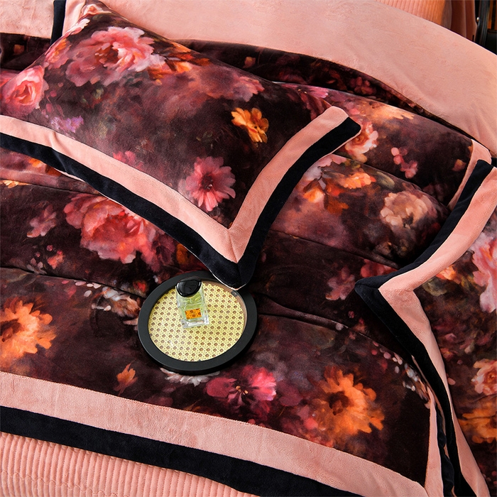 91家纺网 家纺一手货源 找家纺 馨梦缘 2025新款牛奶绒数码印花四件套 百花齐放-桔