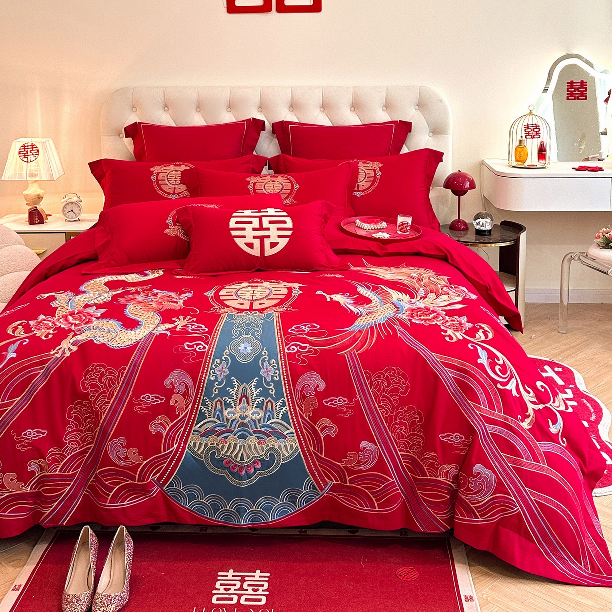 91家纺网 家纺一手货源 找家纺 置顶家纺 2025新款亲肤刺绣婚庆磨毛四件套 盛世龙凤-大红
