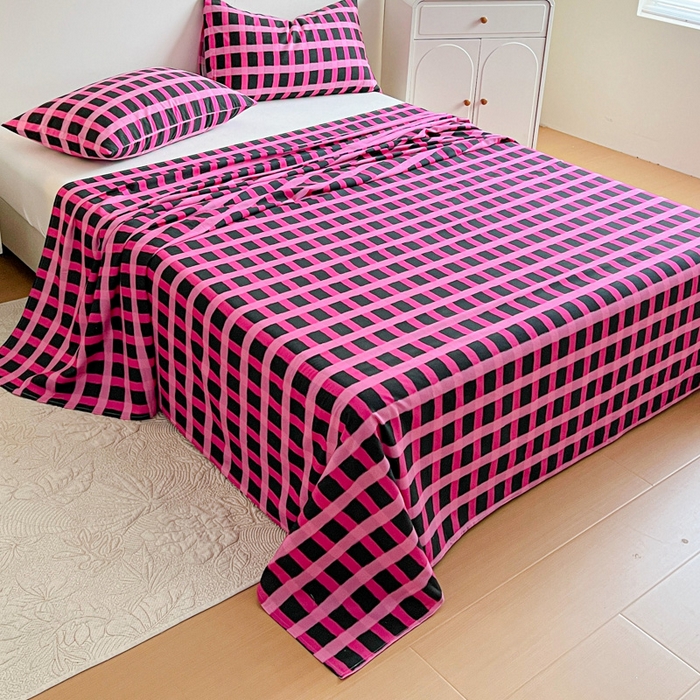 91家纺网 家纺一手货源 找家纺 感遇 2025新款全棉磨毛A类床单床笠三件套 玫红格