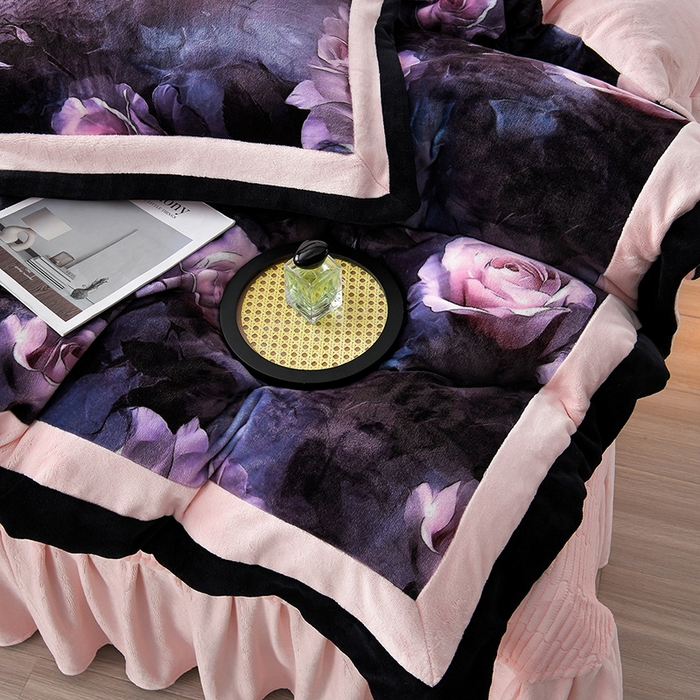 91家纺网 家纺一手货源 找家纺 馨梦缘 2025新款牛奶绒数码印花四件套 玫瑰时光-粉