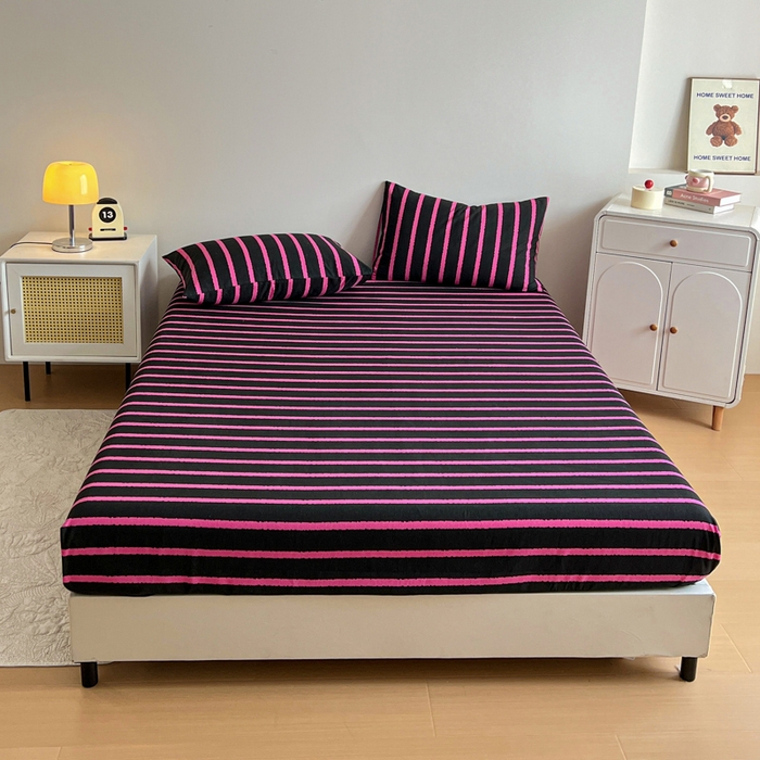 91家纺网 家纺一手货源 找家纺 感遇 2025新款全棉磨毛A类床单床笠三件套 玫红条纹