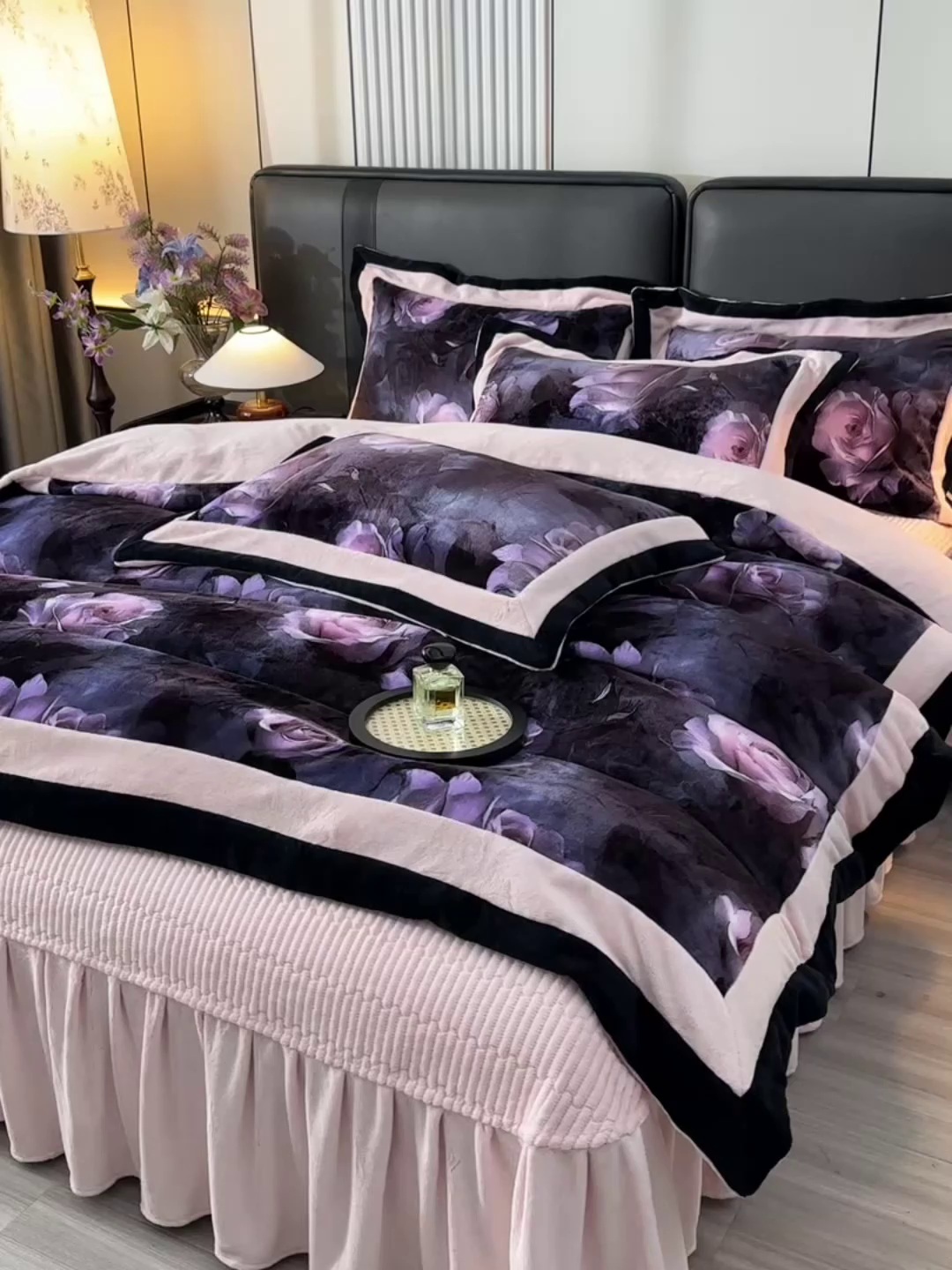 91家纺网 家纺一手货源 找家纺 馨梦缘 2025新款牛奶绒数码印花四件套 玫瑰时光-粉