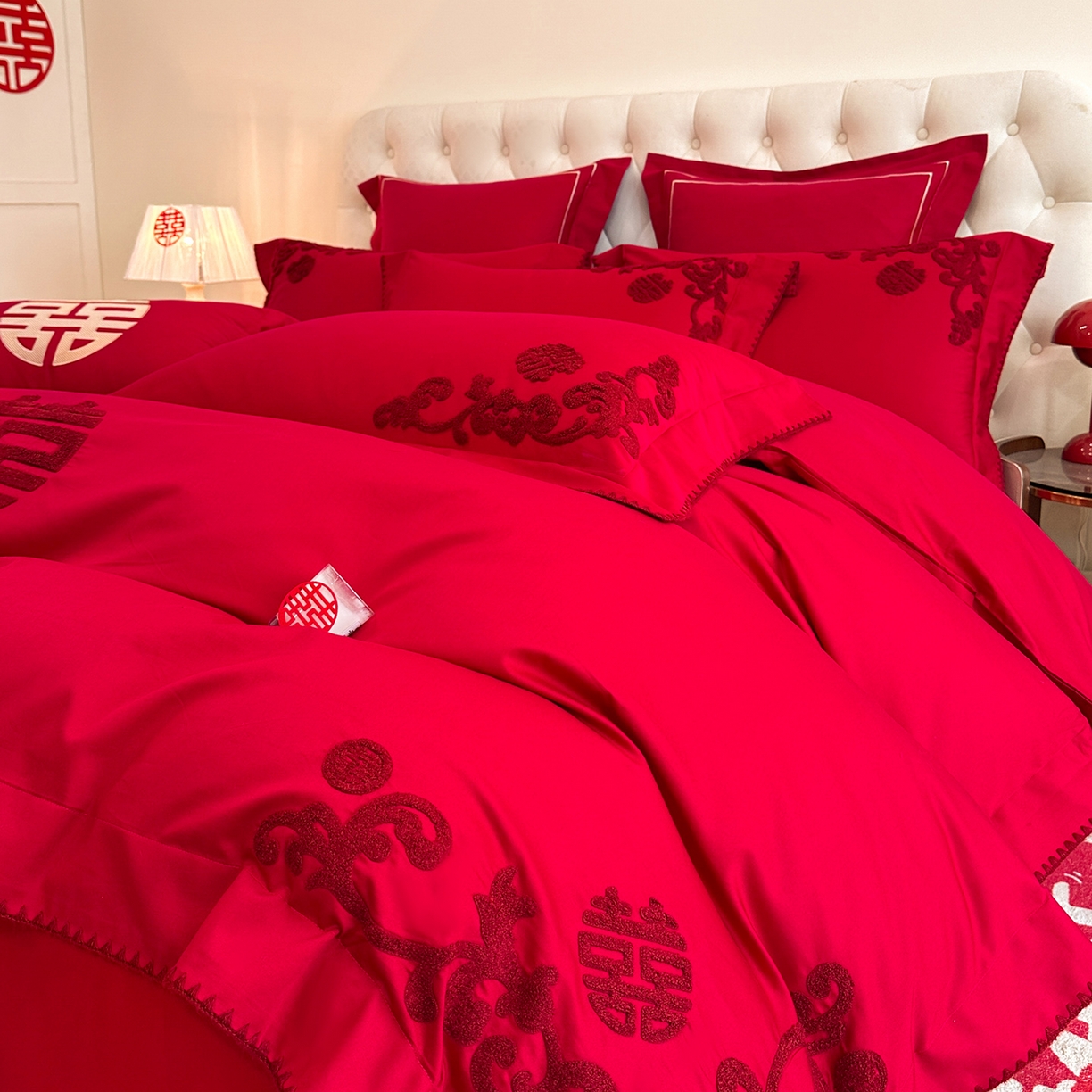 91家纺网 家纺一手货源 找家纺 置顶家纺 2025新款亲肤刺绣婚庆磨毛四件套 禧祥-大红
